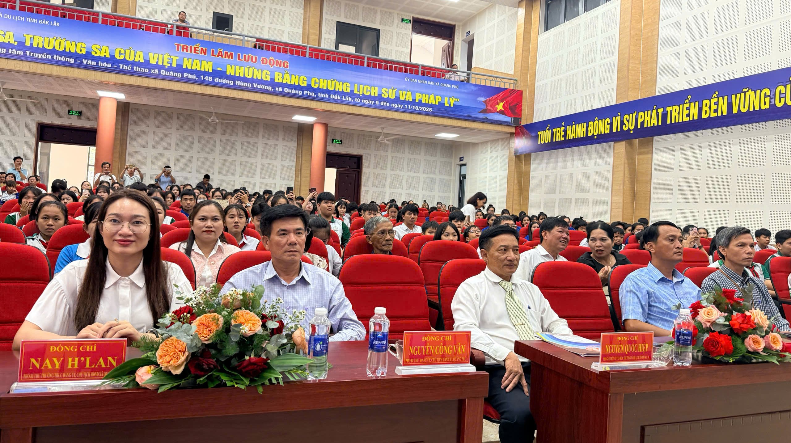 Các đại biểu tham dự Lễ bế mạc